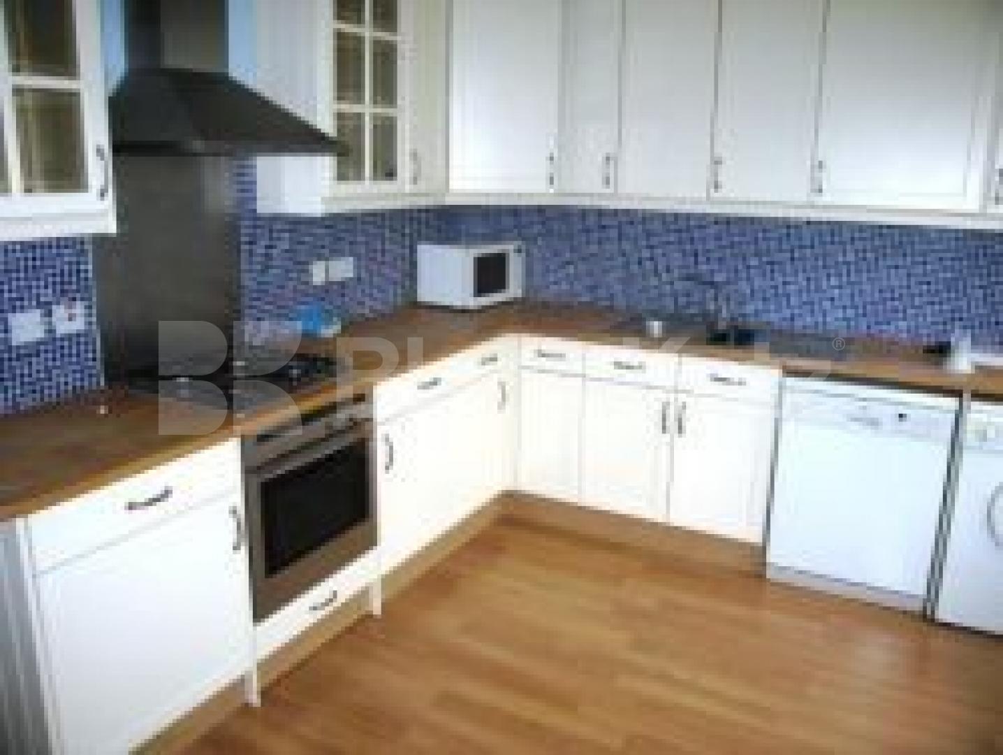 			2 Bedroom, 1 bath, 1 reception Flat			 Essendine Road, MAIDA VALE W9